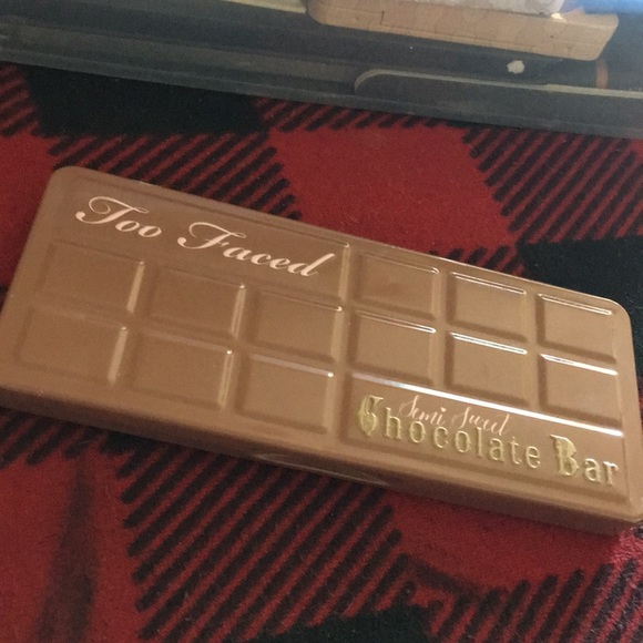 Too Faced Semi Sweet - Picture 2 of 3